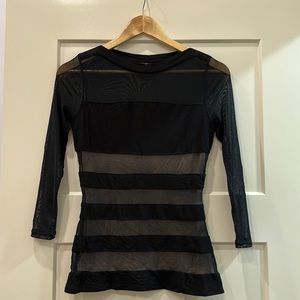 Guess 3/4 sleeve black top